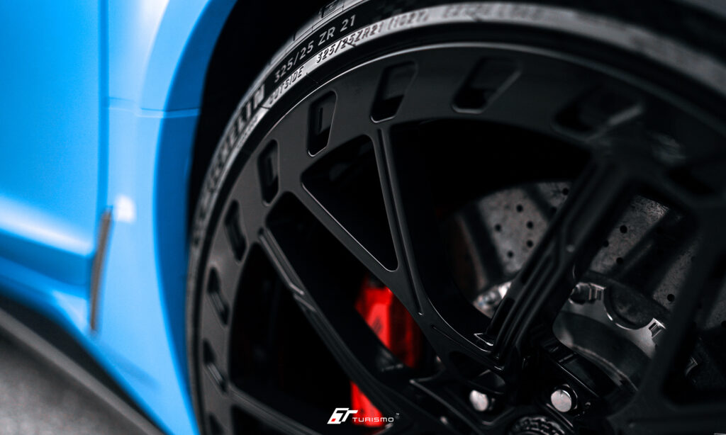 Chevrolet Corvette Z06 - Turismo Forged Wheels - DVX-R Gloss Black