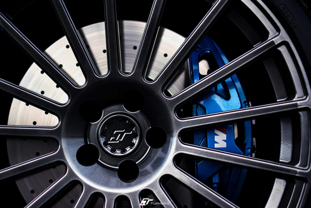 BMW M550i G30 - Turismo Forged Wheels - FF17 Gloss Black