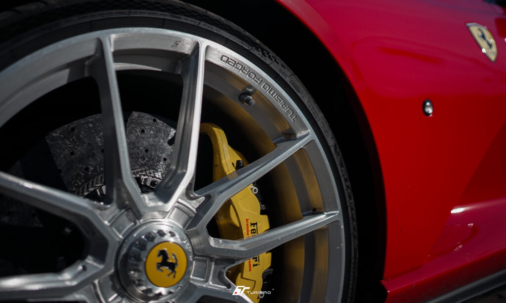 Ferrari 812 Superfast na kutych felgach Turismo F80 Brushed Alu