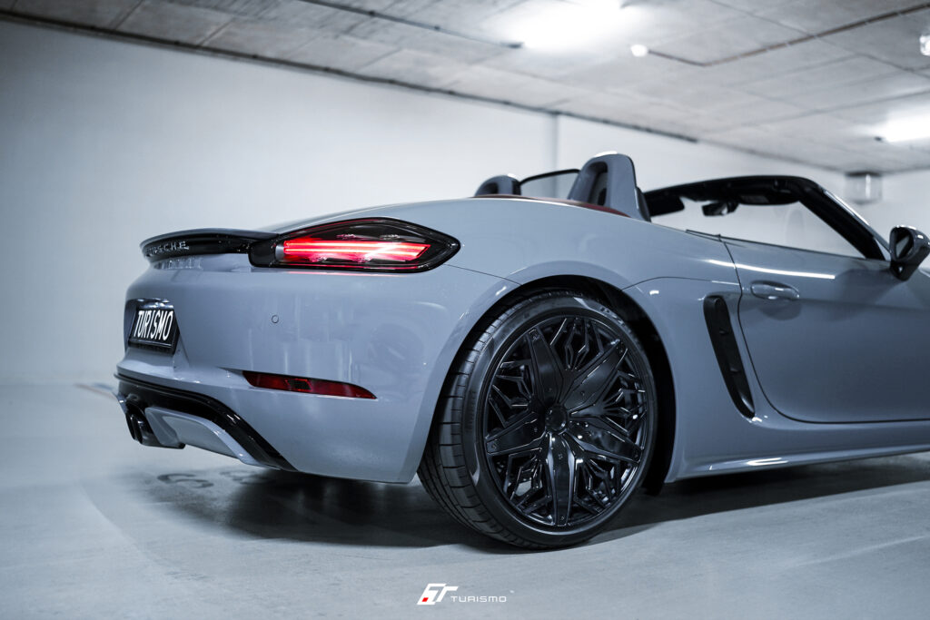 Porsche Boxster 718.982 - Turismo Flowform Wheels - INVENTA Matte Black