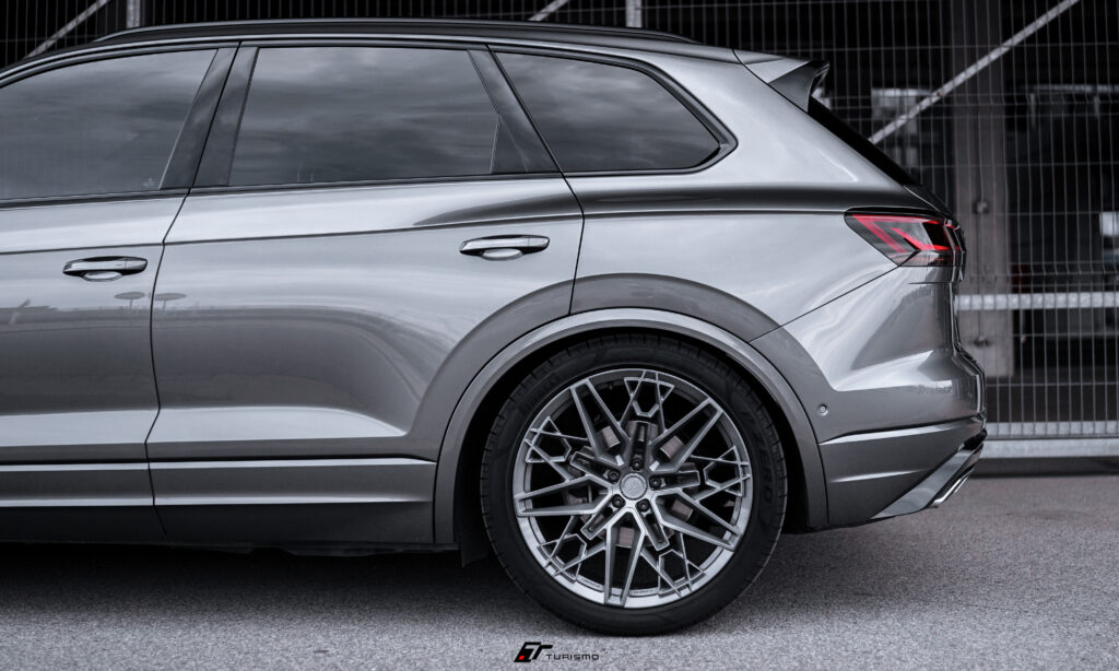 VW Touareg III Turismo Forged Wheels - IS05 Textured Gunmetal