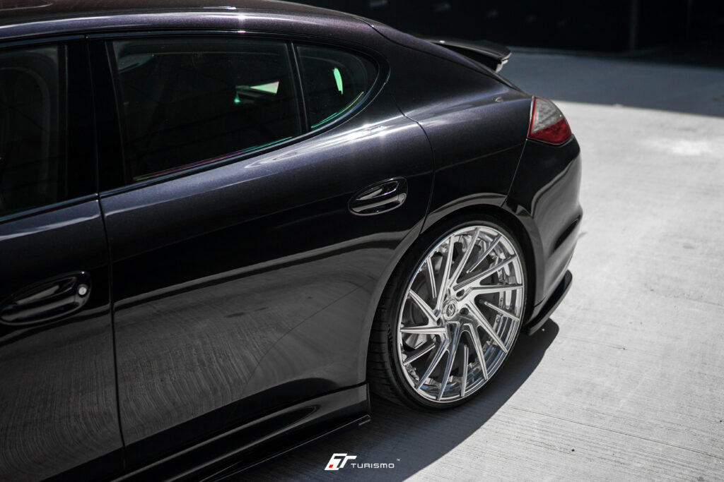 Kute felgi 2-częściowe Turismo Forged RST-IS na Porsche Panamera 4S 970