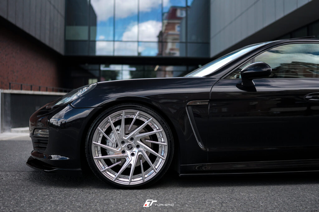 Kute felgi 2-częściowe Turismo Forged RST-IS na Porsche Panamera 4S 970