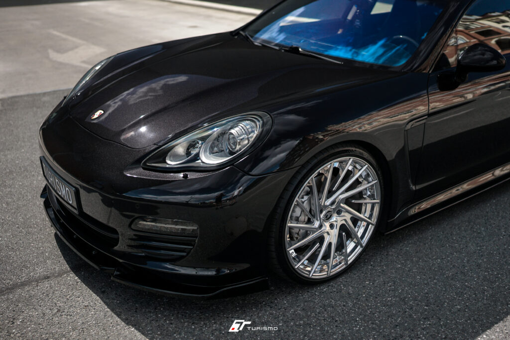 Kute felgi 2-częściowe Turismo Forged RST-IS na Porsche Panamera 4S 970