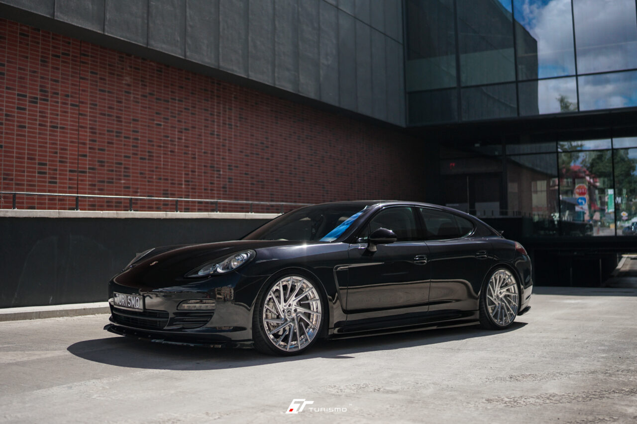 Kute felgi 2-częściowe Turismo Forged RST-IS na Porsche Panamera 4S 970
