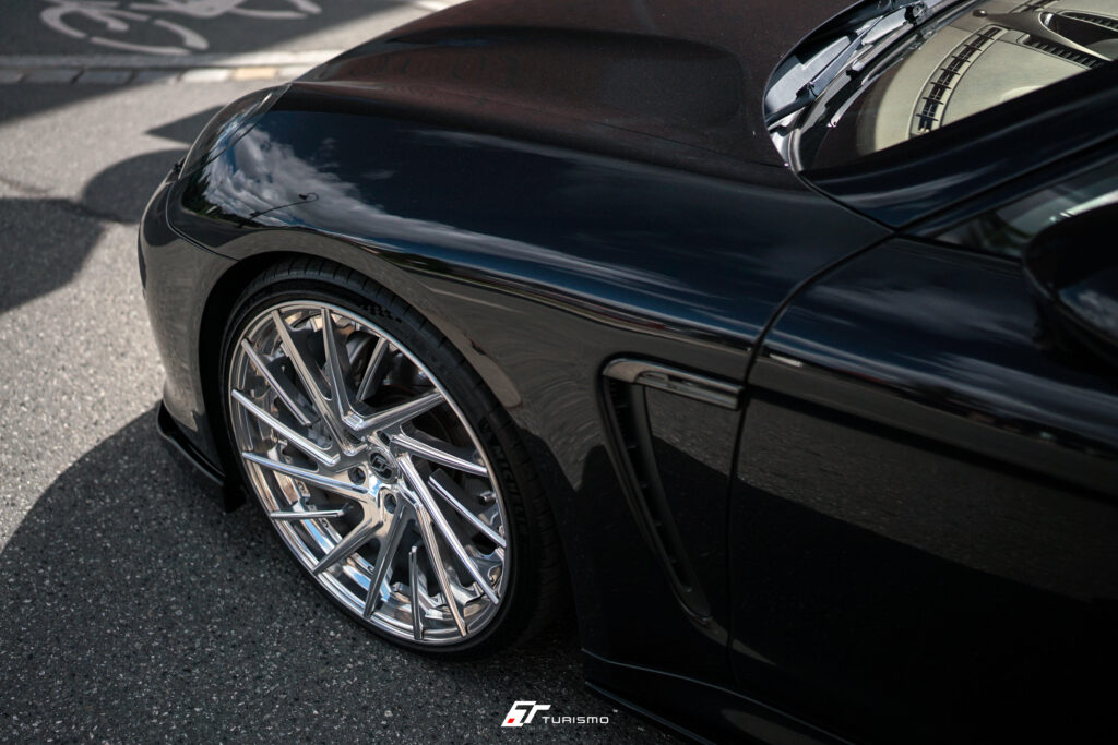 Kute felgi 2-częściowe Turismo Forged RST-IS na Porsche Panamera 4S 970