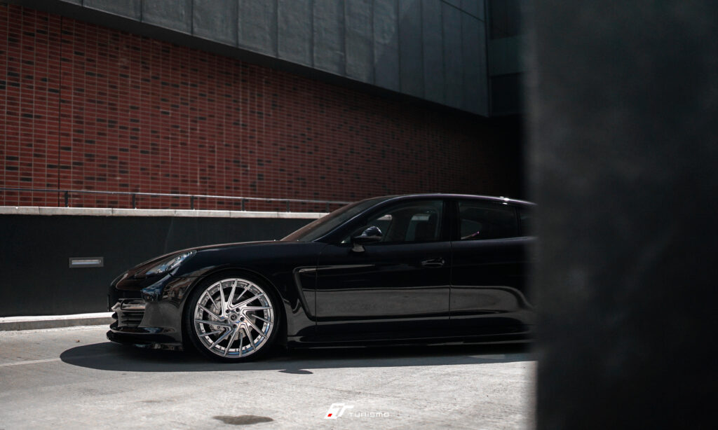 Kute felgi 2-częściowe Turismo Forged RST-IS na Porsche Panamera 4S 970