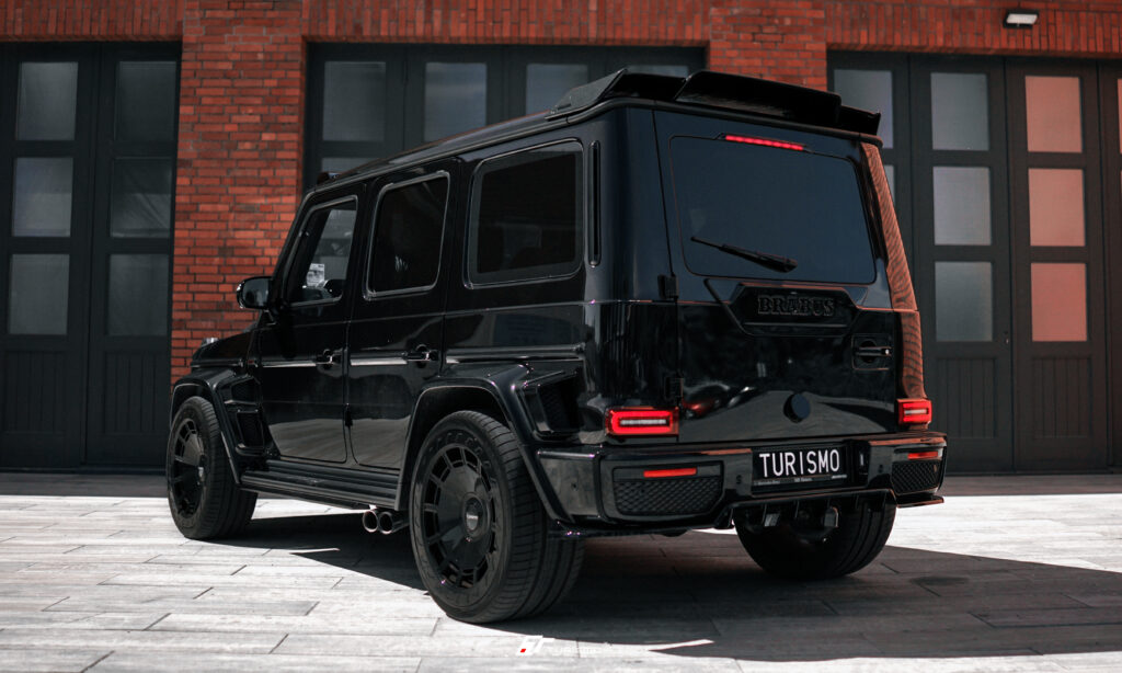 Mercedes G63 AMG BRABUS G800 na kutych felgach Turismo LX06-R 23 cale Gloss Black