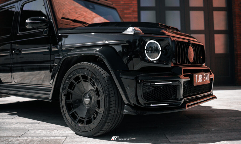 Mercedes G63 AMG BRABUS G800 on 23-inch Turismo LX06-R Gloss Black forged wheels