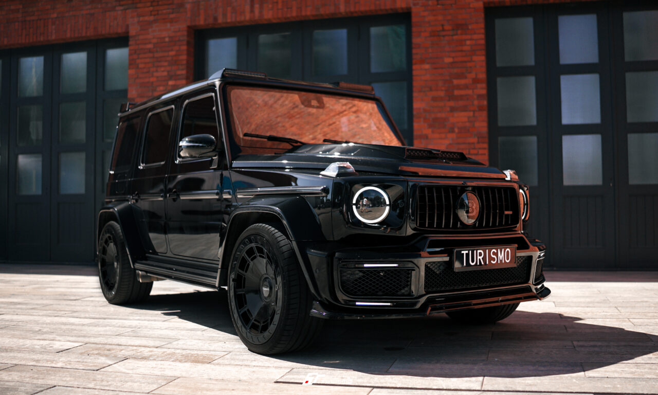 Mercedes G63 AMG BRABUS G800 na kutych felgach Turismo LX06-R 23 cale Gloss Black